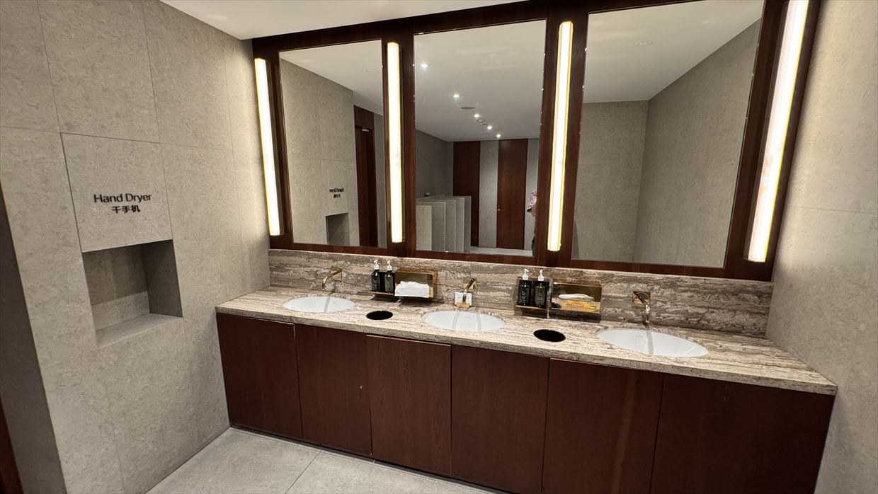 【ラウンジレポ】上海浦東空港 ターミナル2 キャセイパシフィックラウンジ 25年6月【ラウンジレポ】上海浦東空港 ターミナル2 キャセイパシフィックラウンジ 25年6月