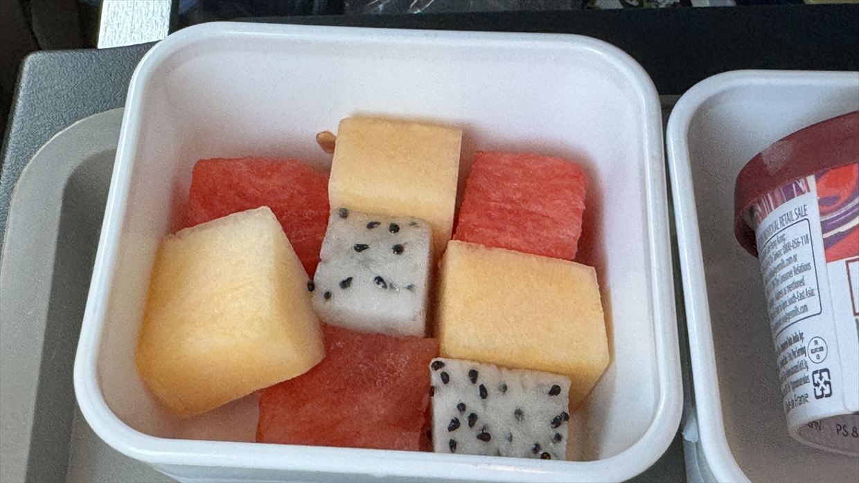 【機内食レポ】上海～香港 CX319便 エコノミークラス 25年06月