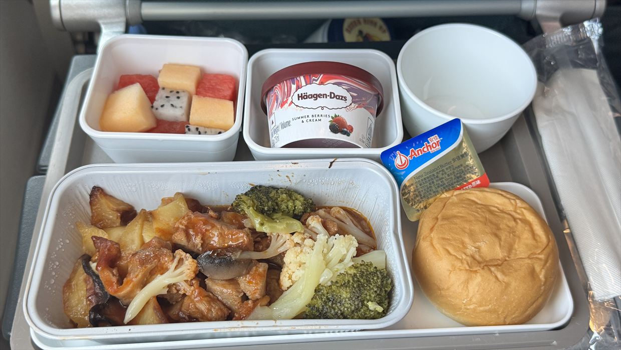 【機内食レポ】上海～香港 CX319便 エコノミークラス 25年06月