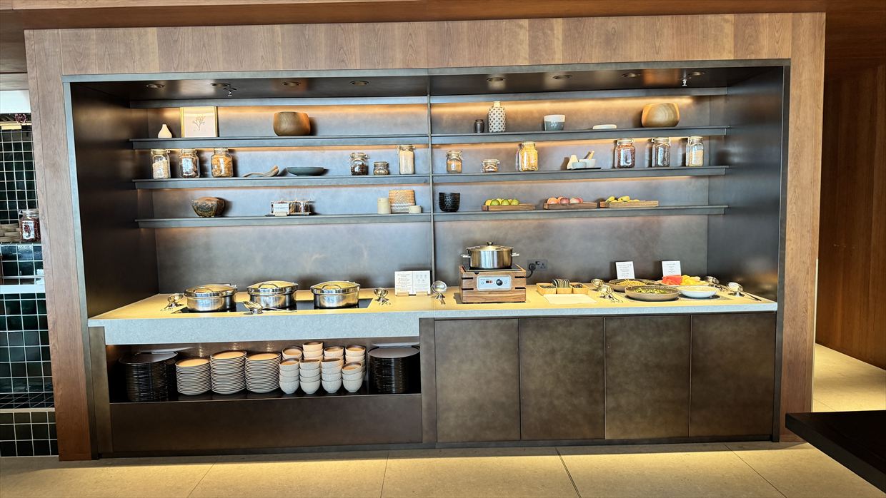 【ラウンジレポ】香港空港 キャセイパシフィック The Bridge　 25年6月 ３年ぶりのリニューアルオープン後の初訪問！