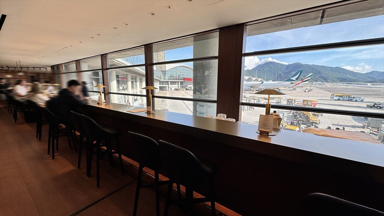 【ラウンジレポ】香港空港 キャセイパシフィック The Bridge　 25年6月 ３年ぶりのリニューアルオープン後の初訪問！