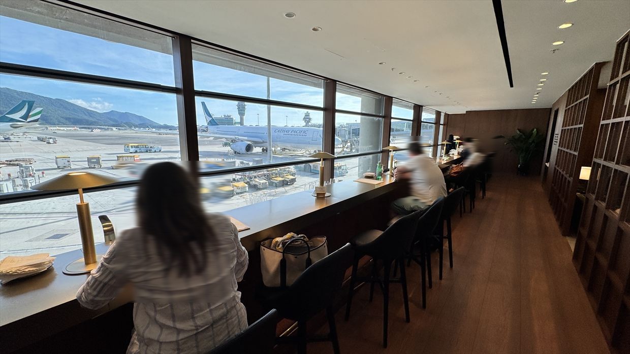【ラウンジレポ】香港空港 キャセイパシフィック The Bridge　 25年6月 ３年ぶりのリニューアルオープン後の初訪問！