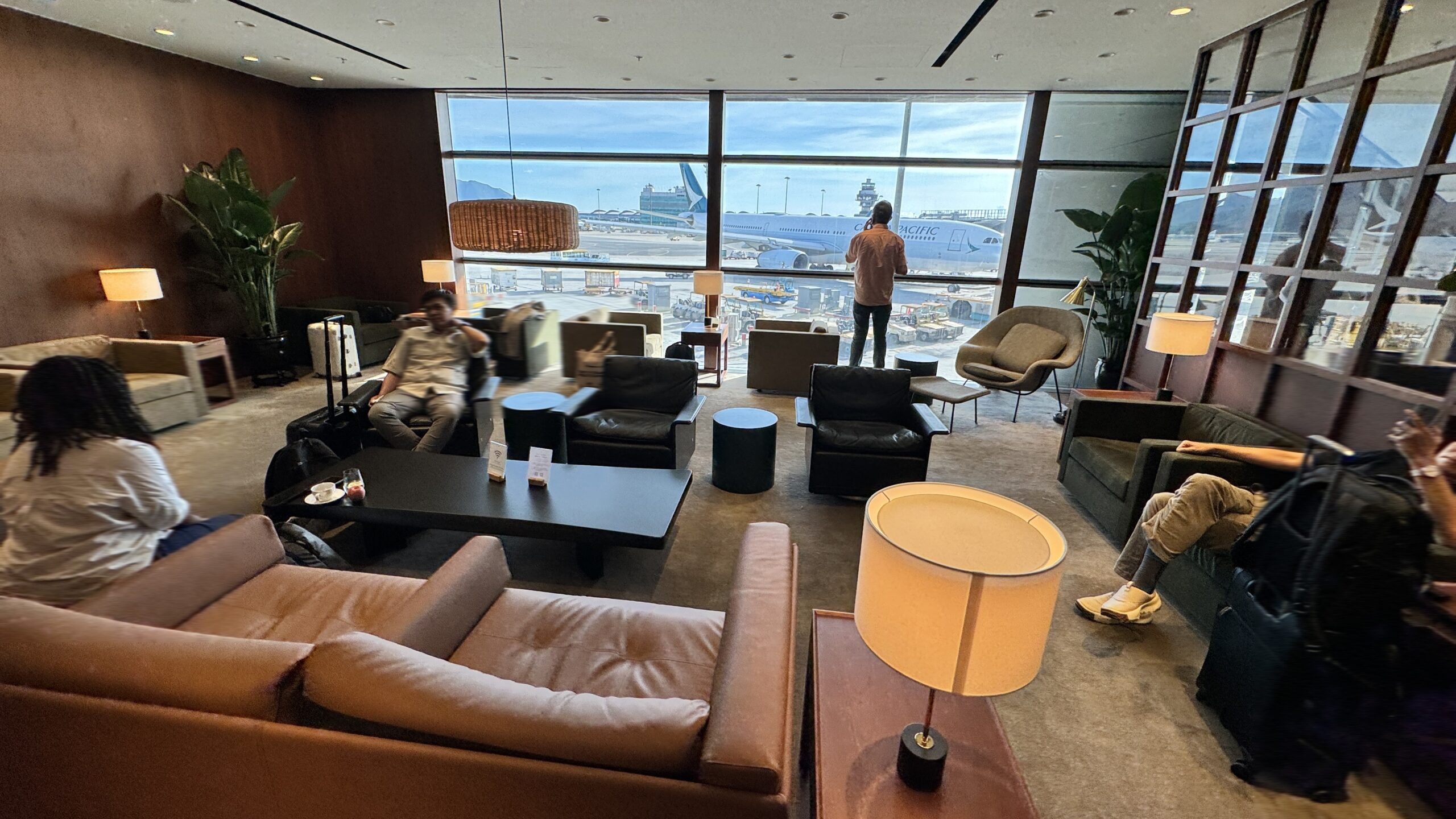 【ラウンジレポ】香港空港 キャセイパシフィック The Bridge　 25年6月 ３年ぶりのリニューアルオープン後の初訪問！