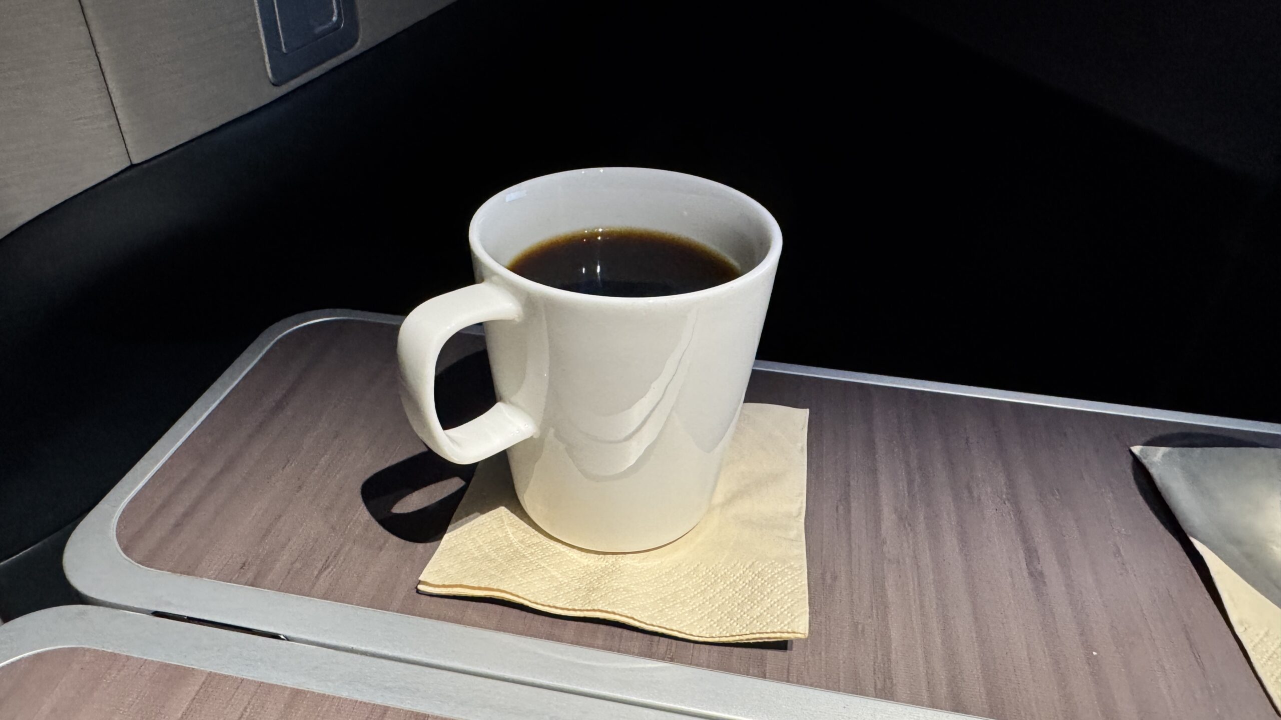 【機内食レポ】成田~香港 CX527便 ビジネスクラス 25年09月