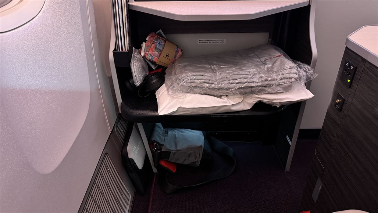 【フライトの様子】JL51 羽田～シドニー Nov25 B777-300ER ビジネスクラス・Sky SuiteⅠ