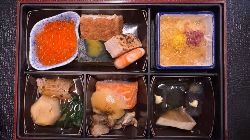 【機内食レポ】JL51 羽田～シドニー ビジネスクラス 25年11月 離陸後のメイン