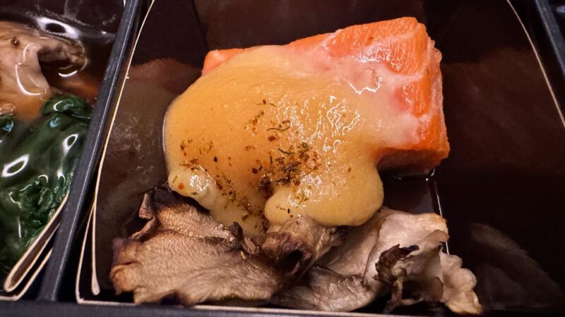 【機内食レポ】JL51 羽田～シドニー ビジネスクラス 25年11月 離陸後のメイン