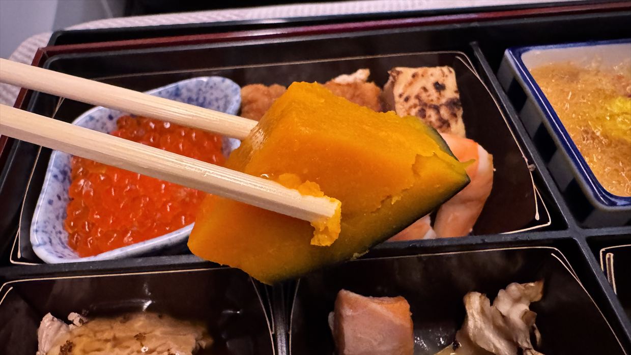 【機内食レポ】JL51 羽田～シドニー ビジネスクラス 25年11月 離陸後のメイン