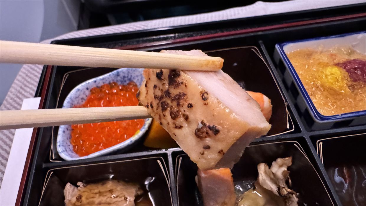 【機内食レポ】JL51 羽田～シドニー ビジネスクラス 25年11月 離陸後のメイン