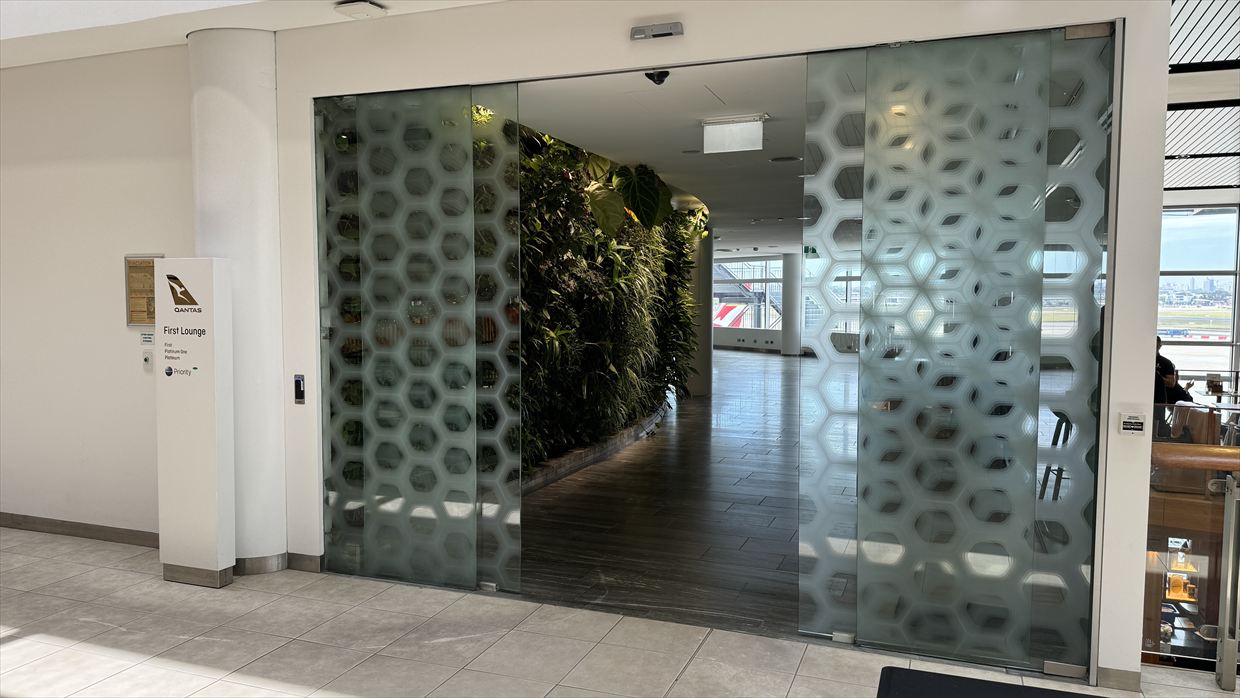 【ラウンジレポ】シドニー空港 カンタス航空 ファーストクラスラウンジ ＆QF33便の注意点　25年11月