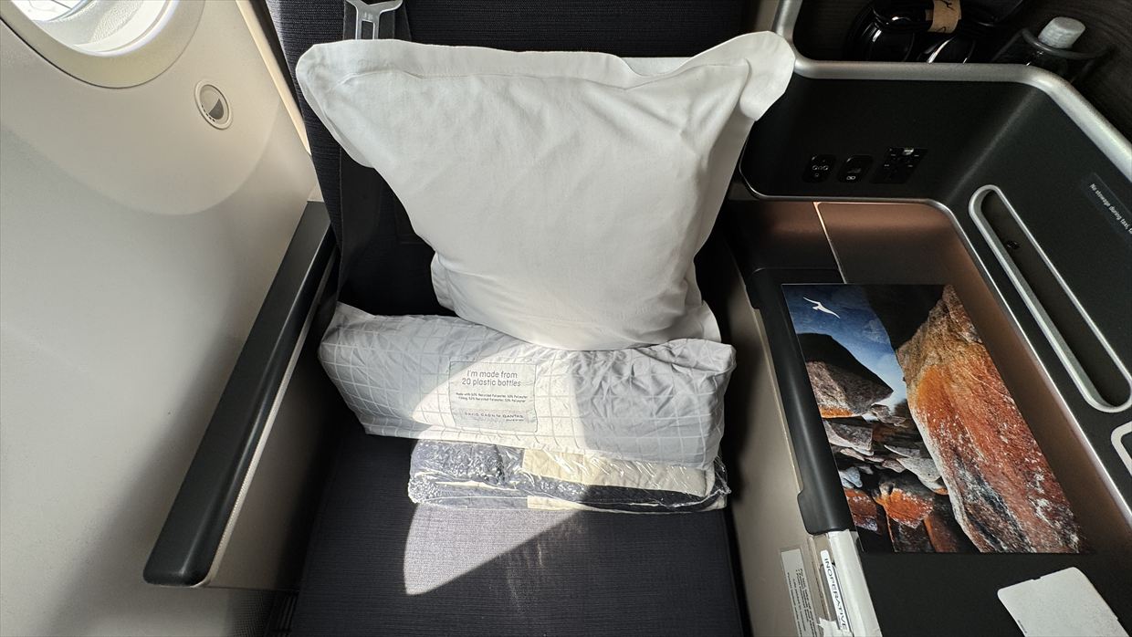 【フライトの様子】QF33 シドニー~パース Nov25 B787-900 ビジネスクラス