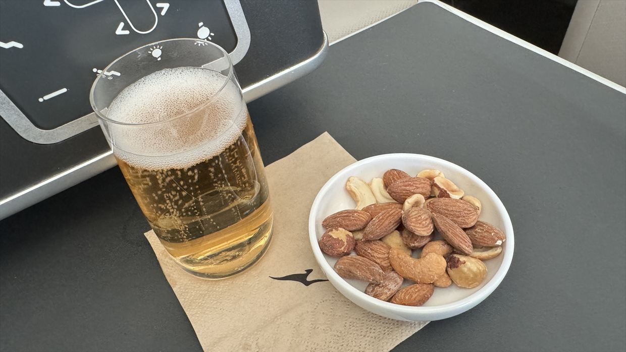 【フライトの様子】QF33 シドニー~パース Nov25 B787-900 ビジネスクラス