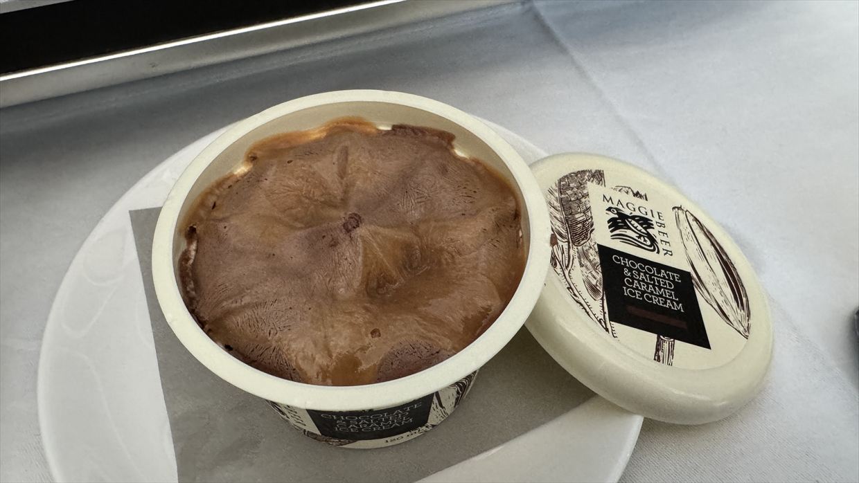 【フライトの様子】QF33 シドニー~パース Nov25 B787-900 ビジネスクラス