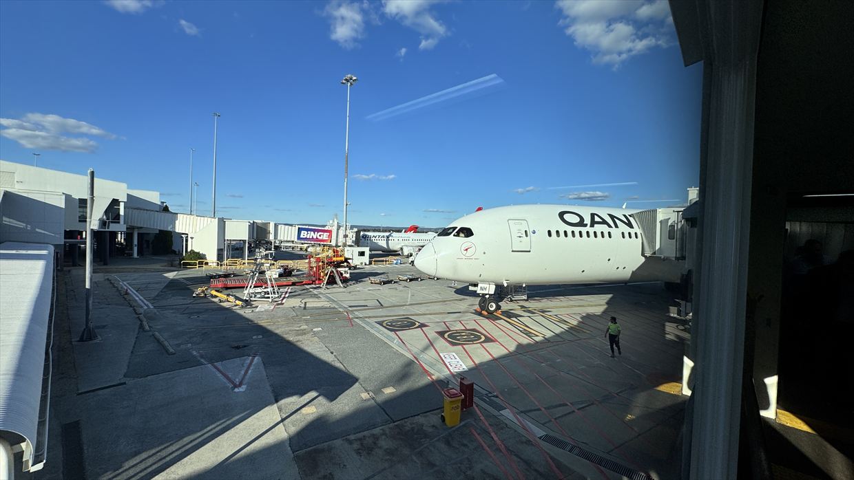 【フライトの様子】QF33 シドニー~パース Nov25 B787-900 ビジネスクラス