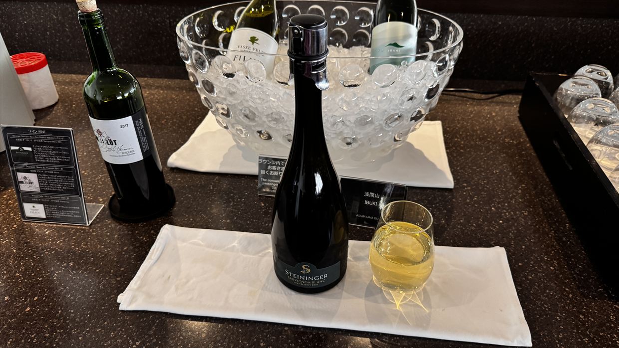 【ラウンジレポ】羽田空港 第1ターミナル JAL ダイヤモンド プレミアム ラウンジ Dec25