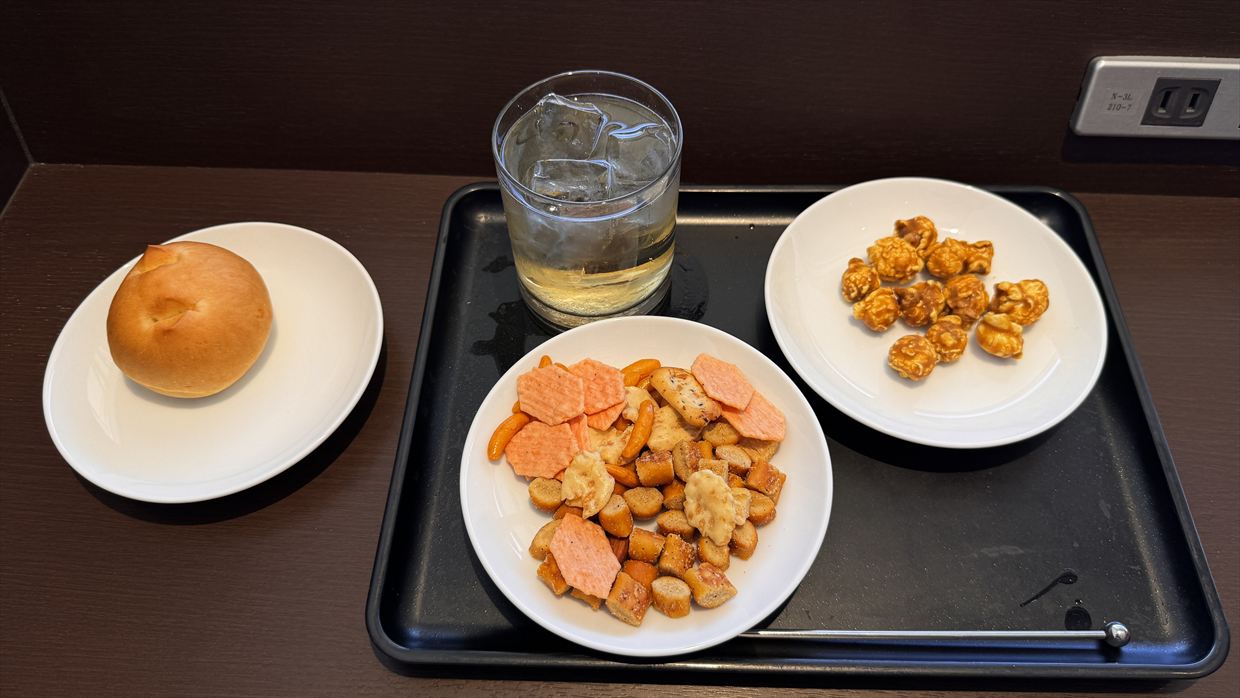 【ラウンジレポ】羽田空港 第1ターミナル JAL ダイヤモンド プレミアム ラウンジ Dec25